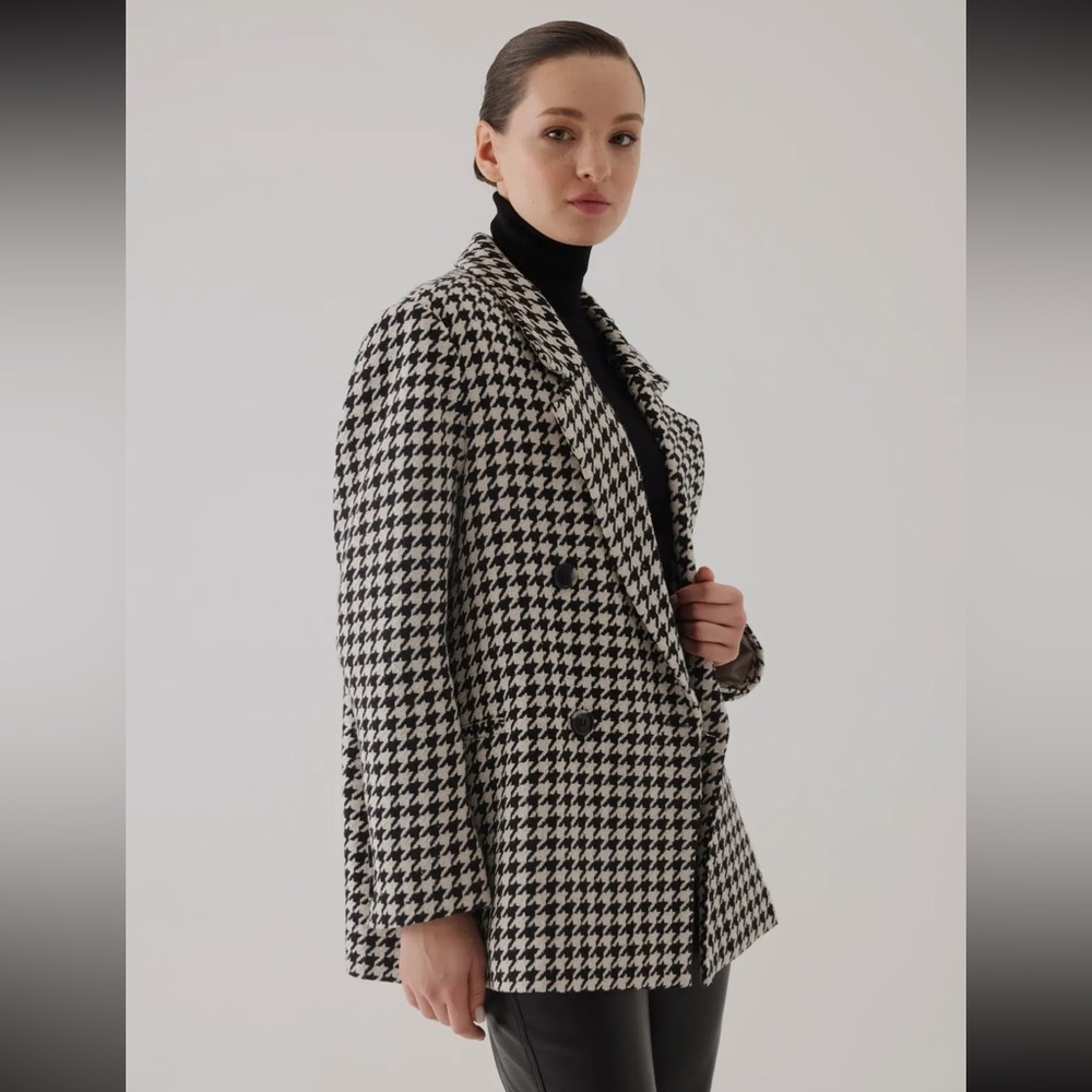 Houndstooth Pattern Ecru Oversized Blazer
Jacket